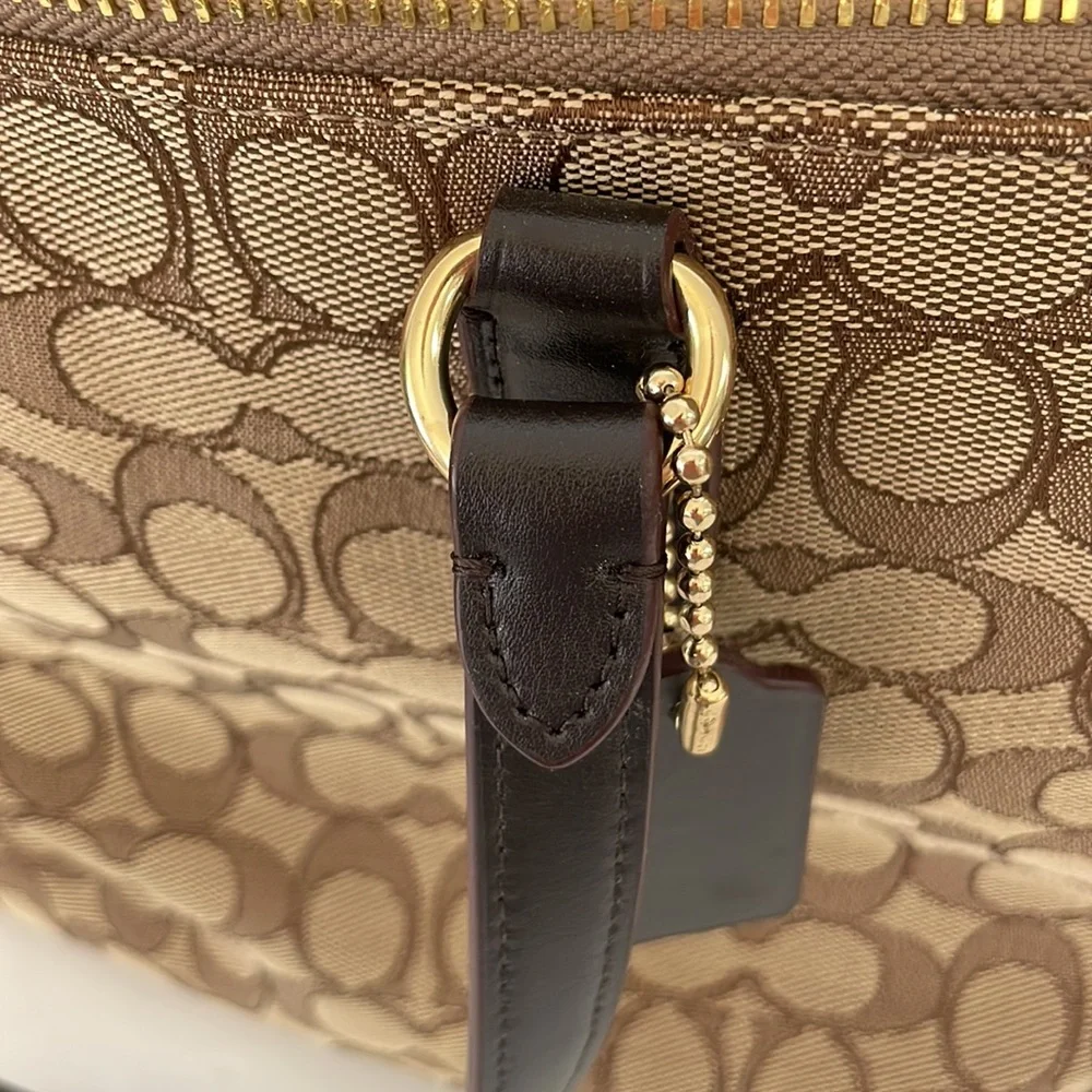 Coach Signature  Canvas Shoulder Bag